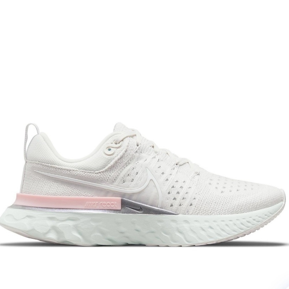 Nike Women’s React Infinity Run Flyknit 2 Running Shoes, Size 8.5